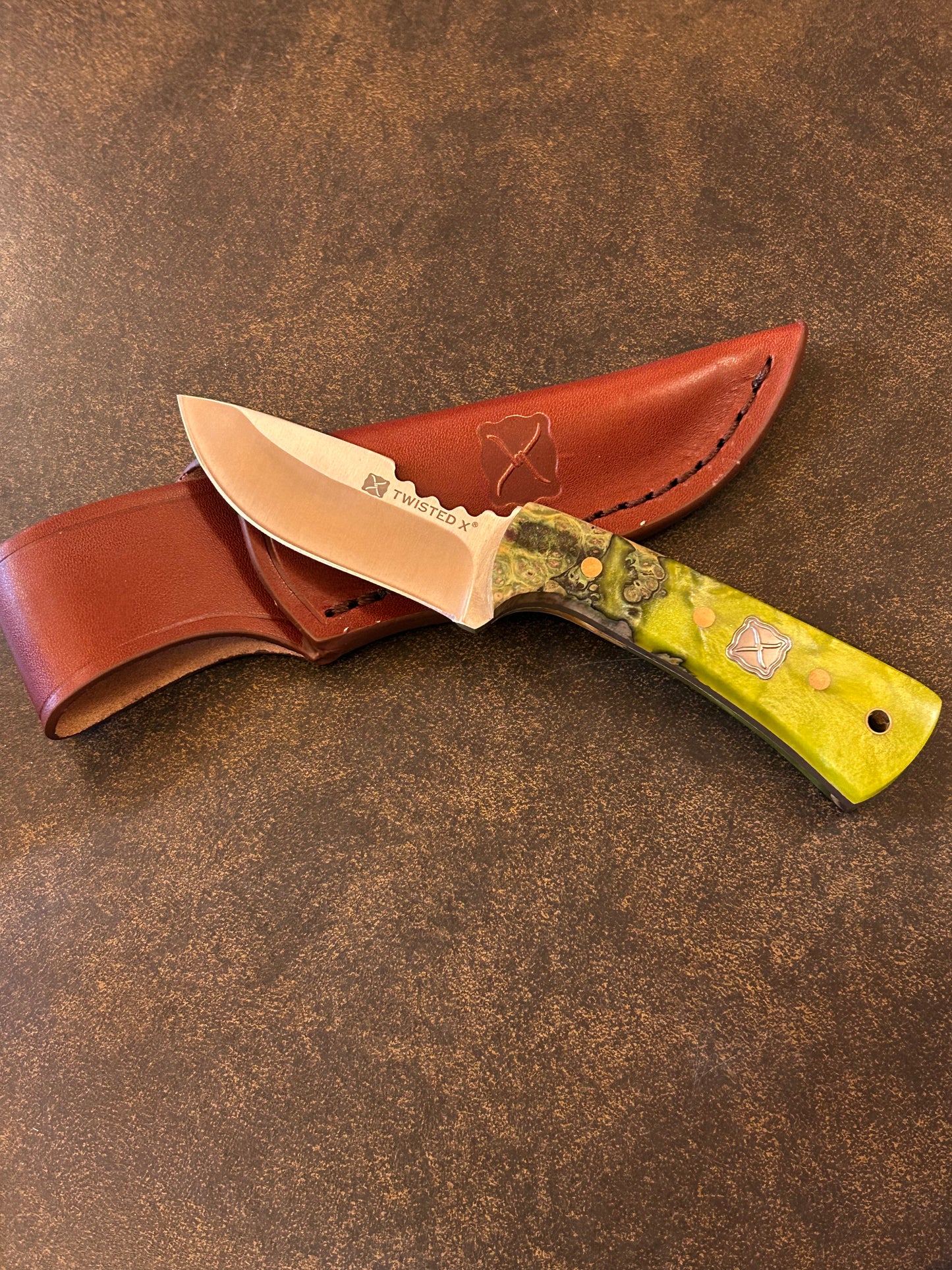 Twisted X Knives