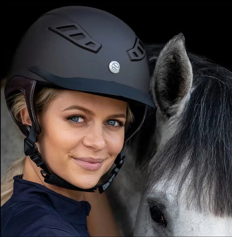 Back on Track® LYNX Helmet