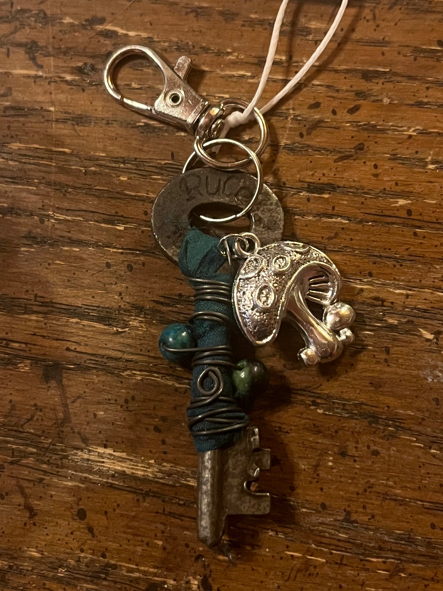 La Plume Noire Key Charms