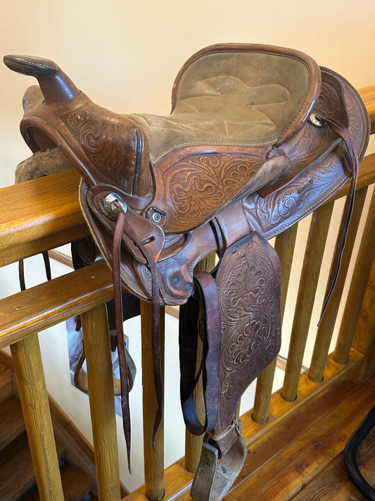 15" Western Rawhide St. Boniface 6 Man Western Saddle – Pre-Owned