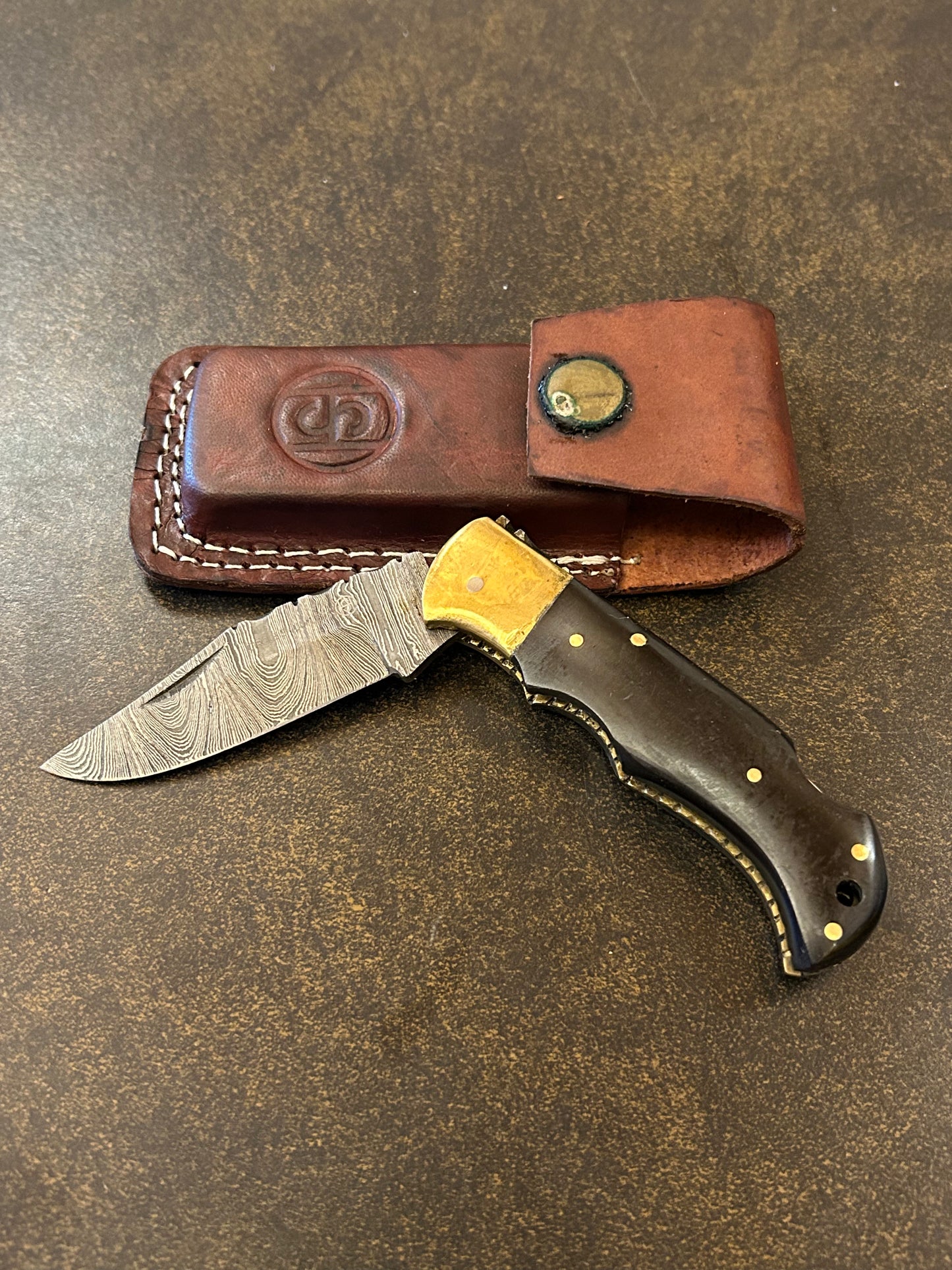 Circle SH Knives