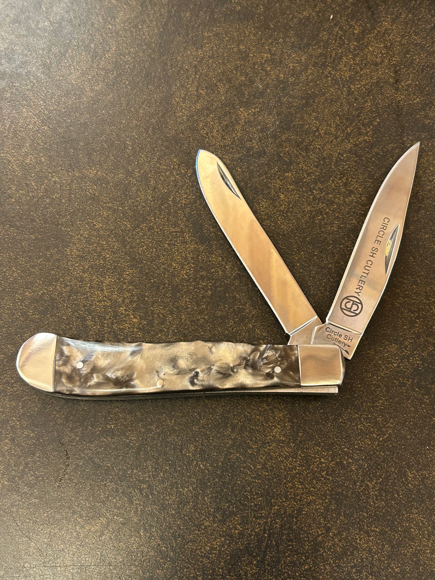 Circle SH Knives